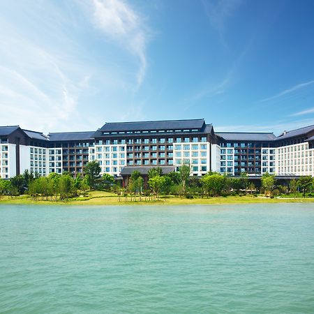 Crowne Plaza Wuxi Lake View, an IHG Hotel Zewnętrze zdjęcie